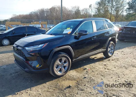 2023 Toyota Rav4 Xle z USA, uszkodzony, nr VIN 2T3W1RFV0PW249869